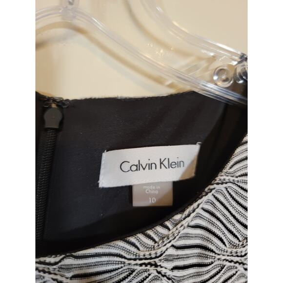 Calvin Klein Women's Textured Sheath Dress Back Zip Closure Black White Size 10 - Picture 5 of 7